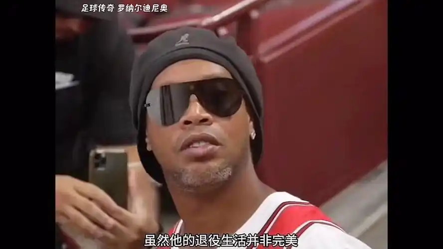 俯卧的姿势 俯卧的姿势